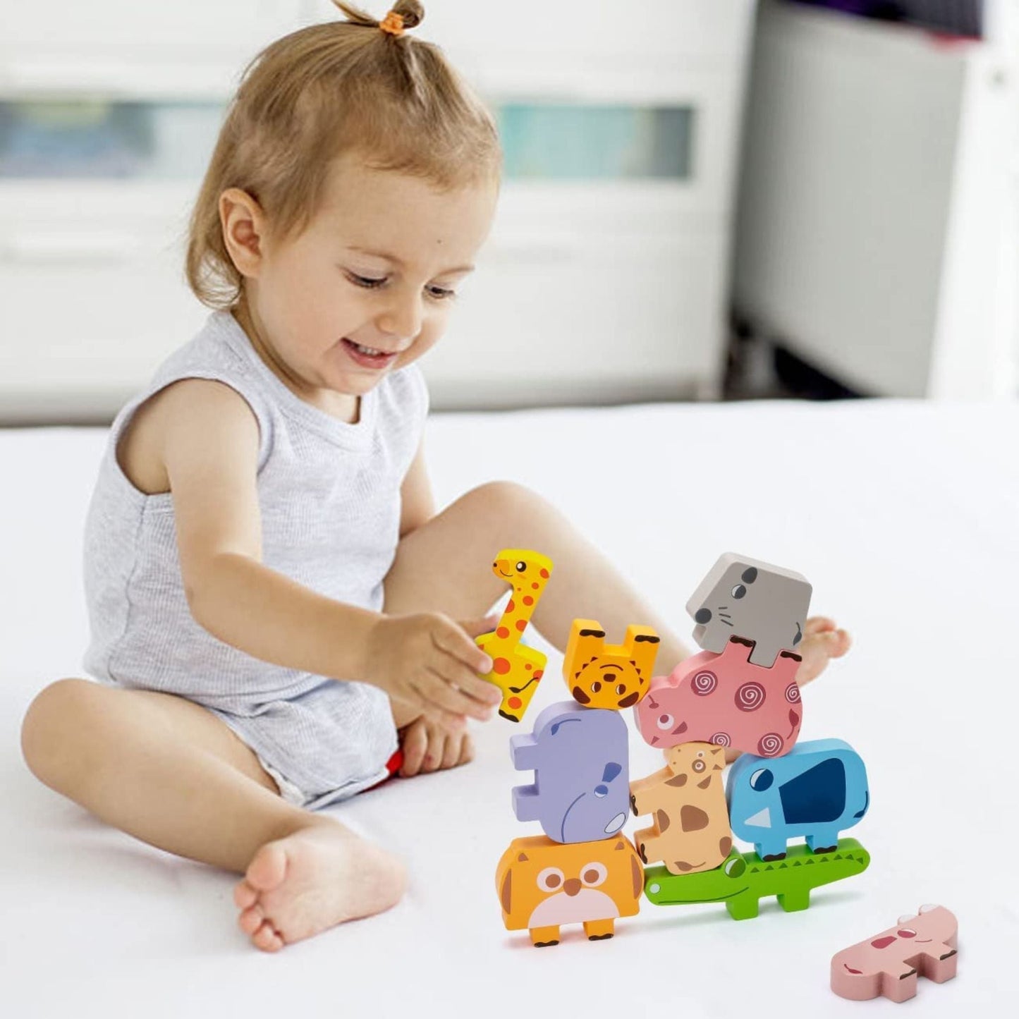 Stapelhölzer mit Montessori-Tieren